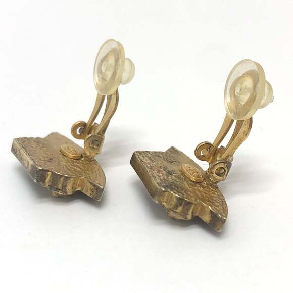 CHANEL Authentic Black Earrings